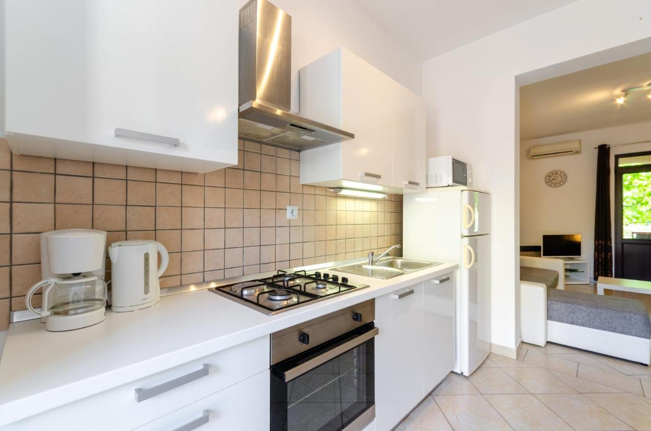 Ananas Apartments ツリクヴェニツァ エクステリア 写真
