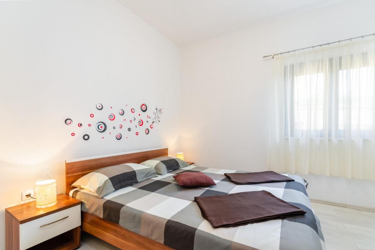 Ananas Apartments ツリクヴェニツァ エクステリア 写真