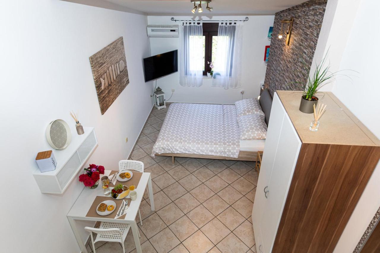 Ananas Apartments ツリクヴェニツァ エクステリア 写真